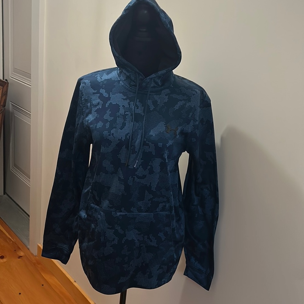 Under Armour sweatshirt hoodie